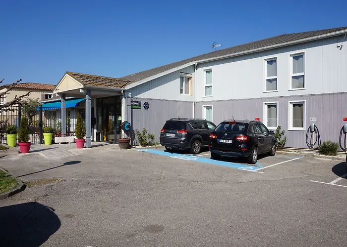 Logis Hotel Acotel Avignon Nord