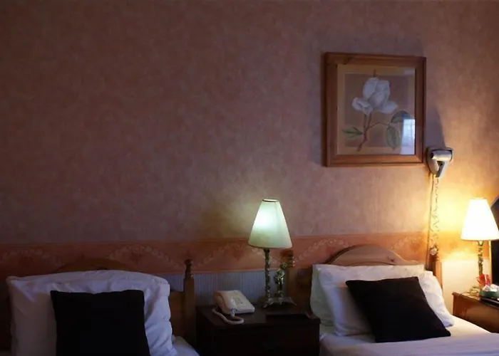 Wards Hotel