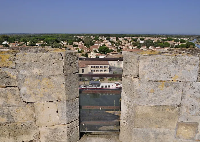 Hotel La Maison Des Croisades - Au Pied Des Remparts