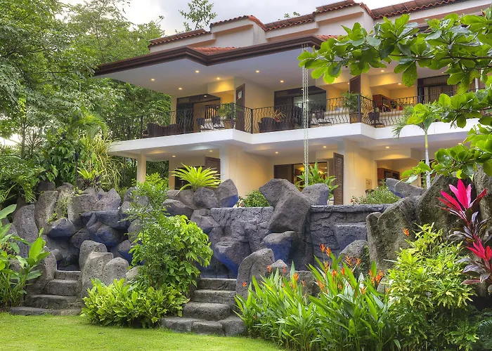 Pumilio Mountain & Ocean Hotel