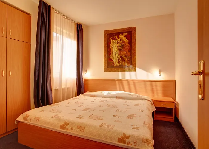 Central Plaza Hotel