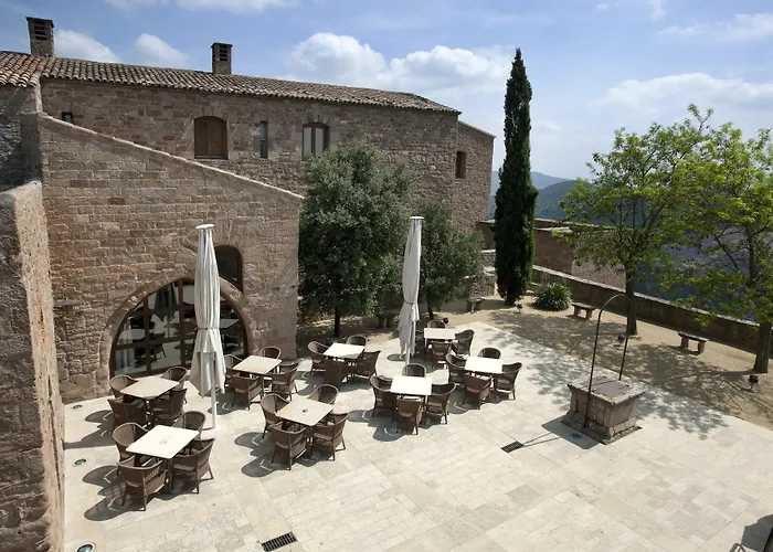 Parador De Cardona