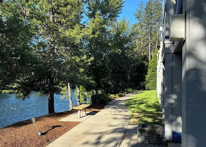Edgewater Inn Shady Cove