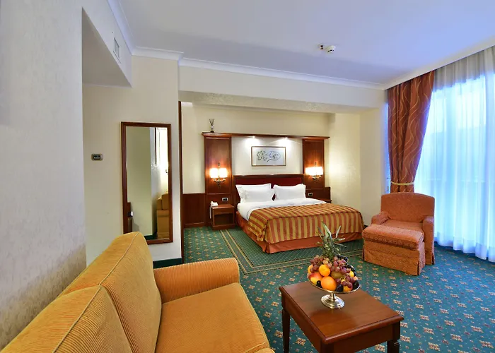 Lux Garden Hotel