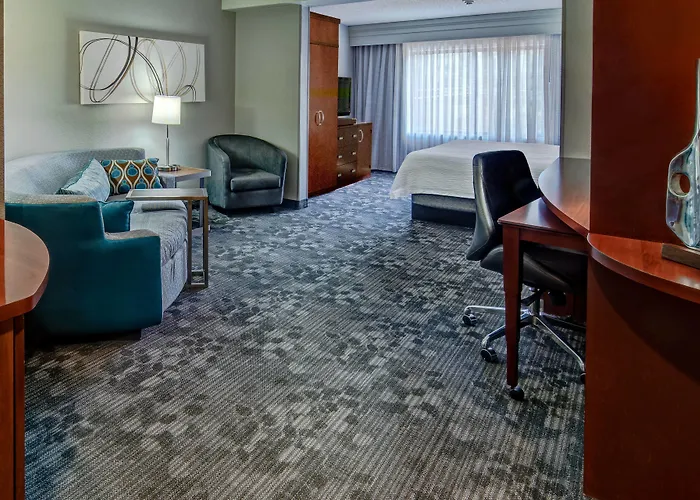 Courtyard By Marriott Troy