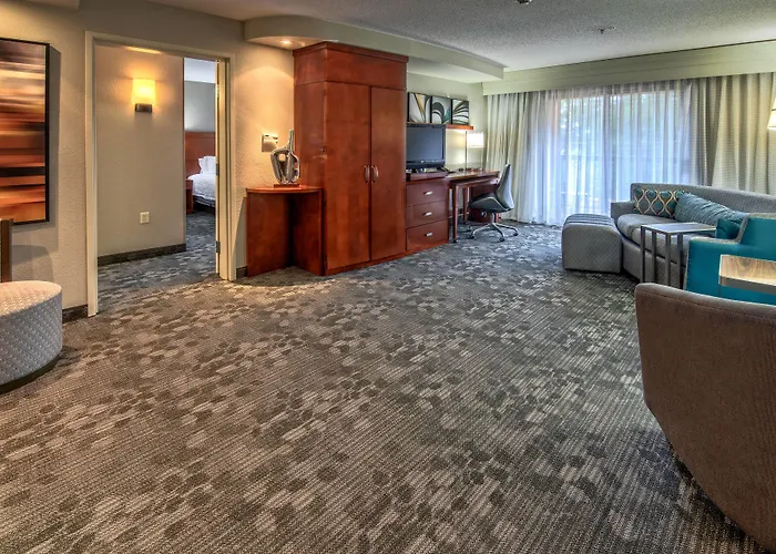 Courtyard By Marriott Troy