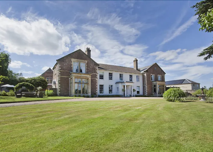 Glewstone Court Country House Hotel