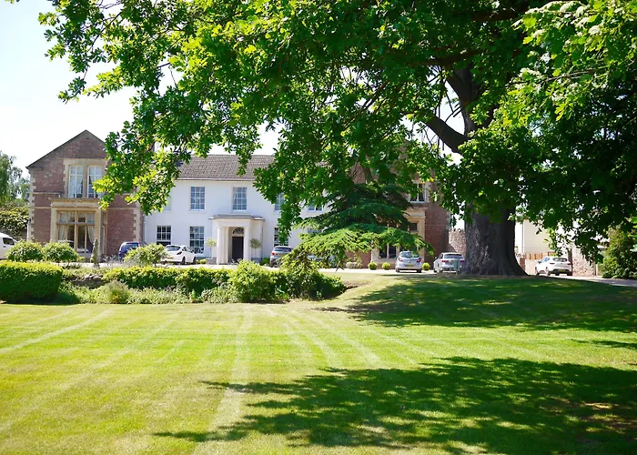 Glewstone Court Country House Hotel