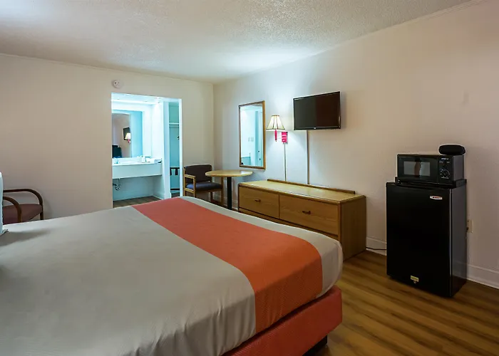 Motel 6-Perry, Ga