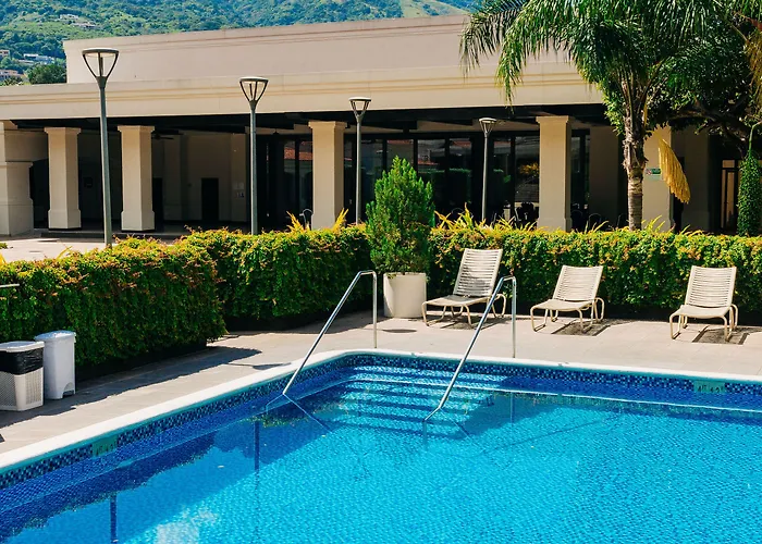 Plaza Hotel&Suites