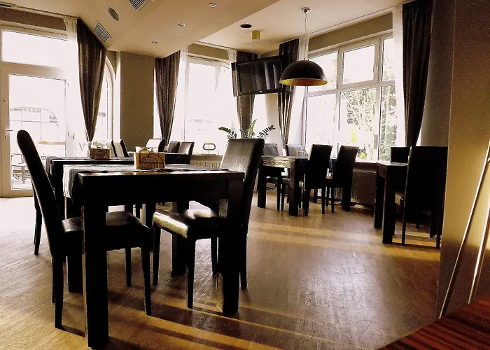 Hotel Ara - Dancing Club Restauracja Kameralne Spa Ara