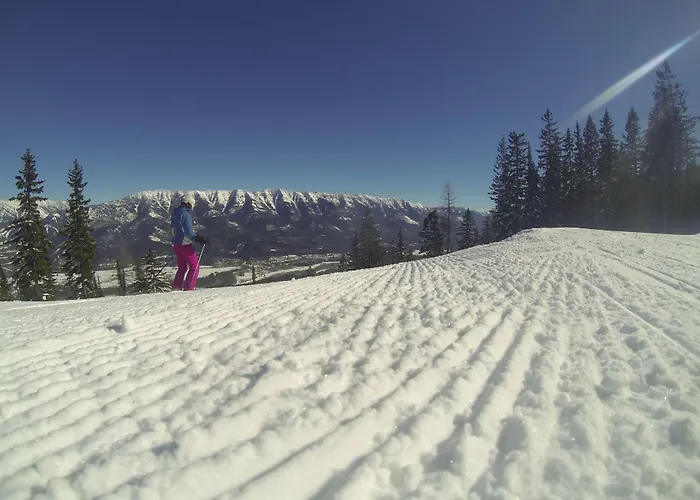 Fernie Slopeside Lodge