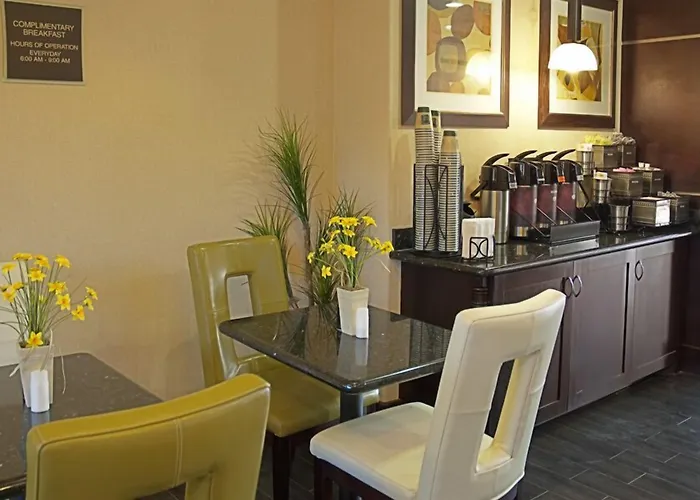 Best Western Plus Bowie Inn & Suites