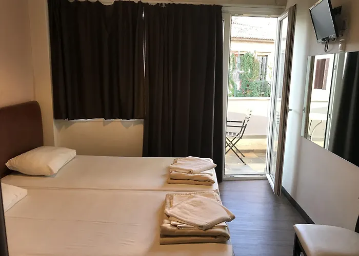 Pella Inn Hostel