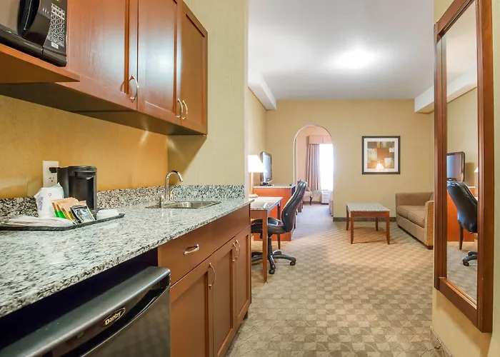 Comfort Inn & Suites Airdrie