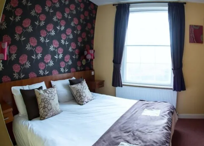 Thomas James Hotel