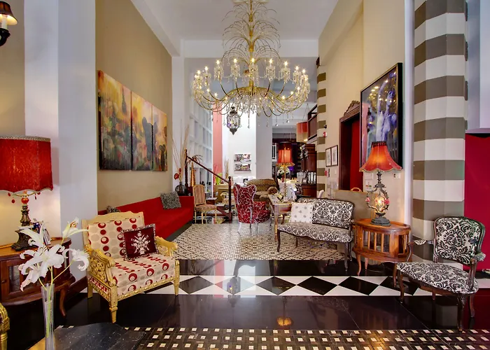 CasaBlanca Hotel