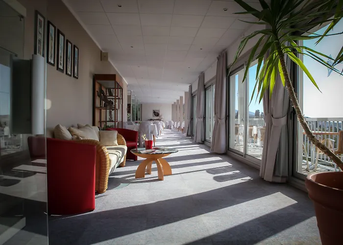 Hotel Roc E Mare