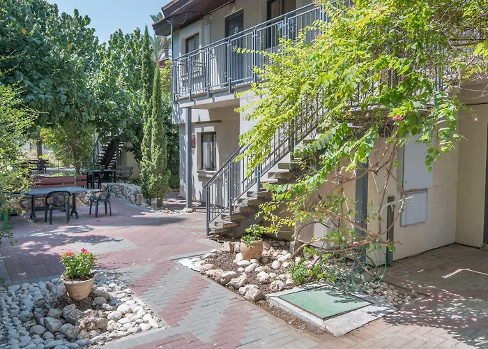 Degania Bet Kibbutz Country Lodging