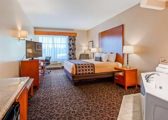 Best Western Plus Rose City Conference Inn