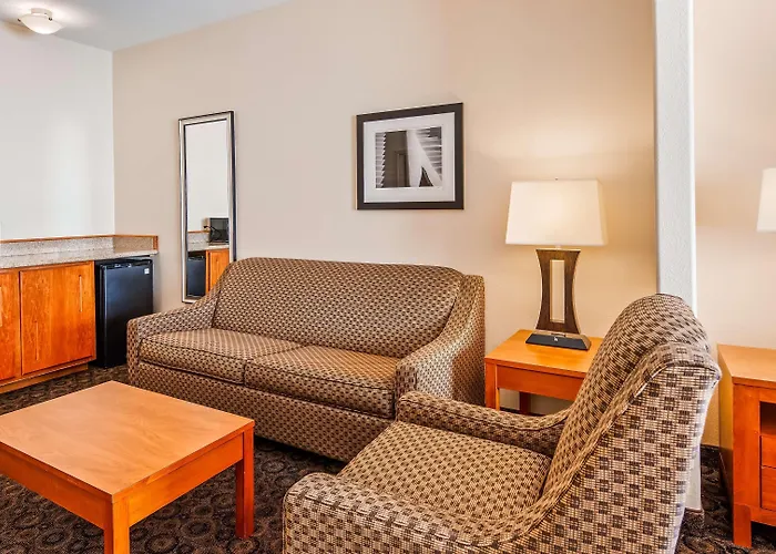 Best Western Plus Rose City Conference Inn