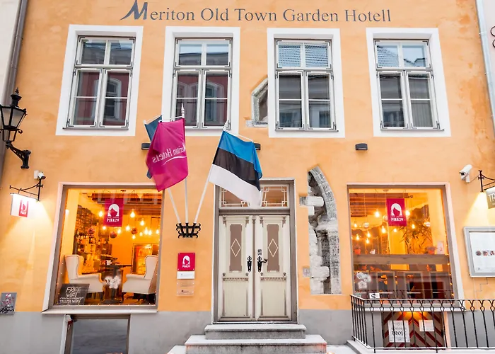 Meriton Old Town Garden Hotel