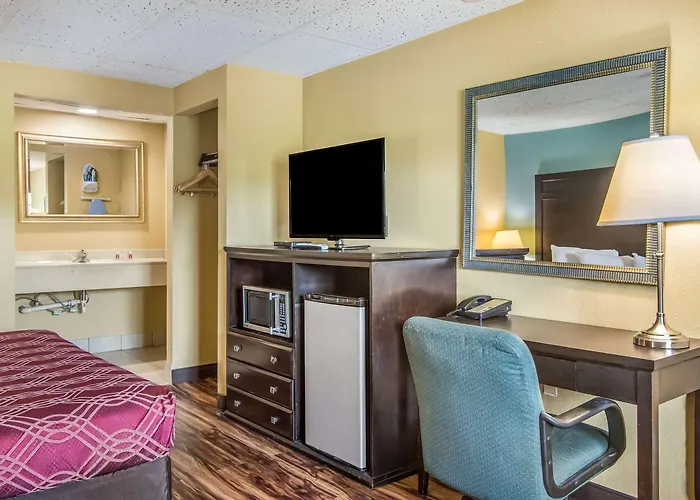 Econo Lodge Hotel Bradford