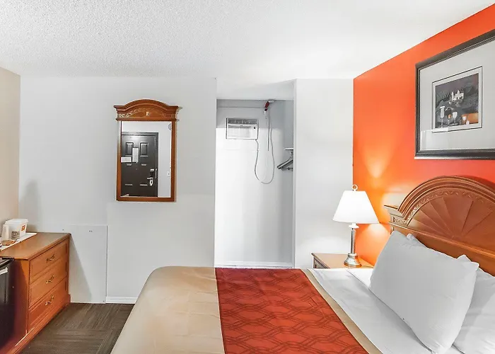 Econo Lodge Inn & Suites Drumheller