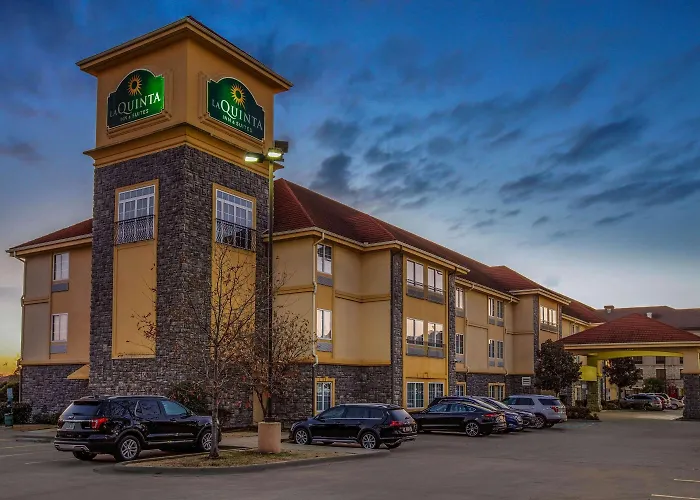 La Quinta By Wyndham Conway