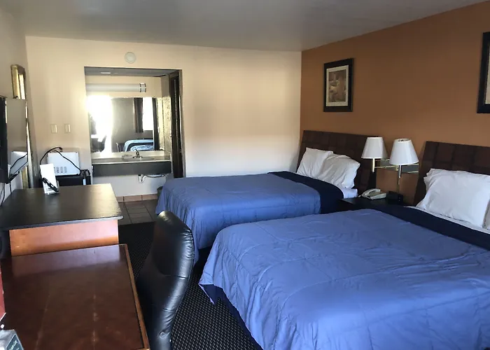 Nendels Inn & Suites Dodge City Airport