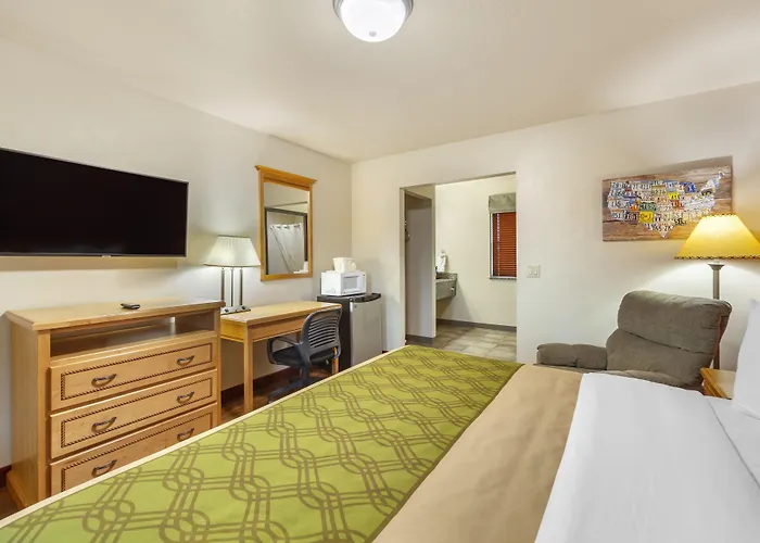 Harmony Inn & Suites