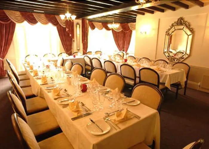 Newtown House Hotel