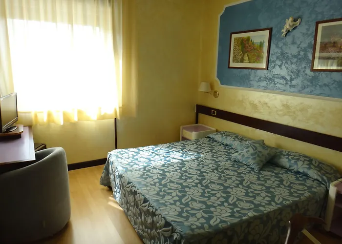 Benny Hotel