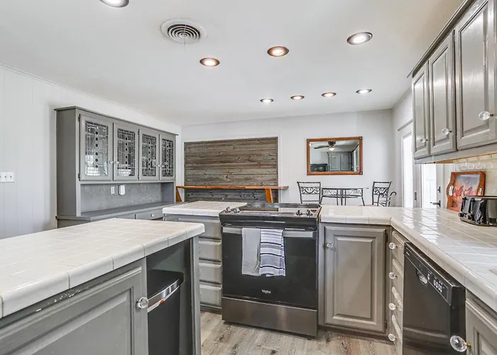 Pet Friendly Home W/ Yard & Grill In Crowell!