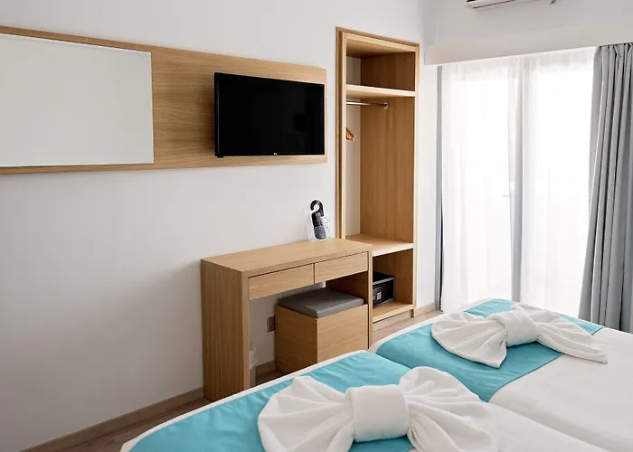 Pyramos Hotel