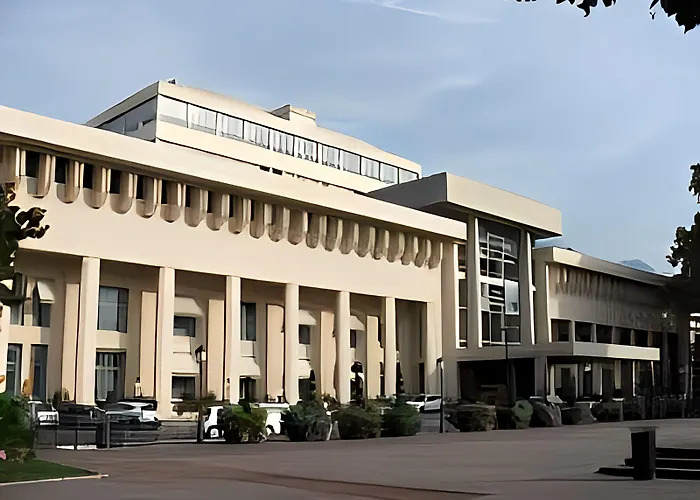 Authentic by Balladins, Hôtel Le Carré d'Aix