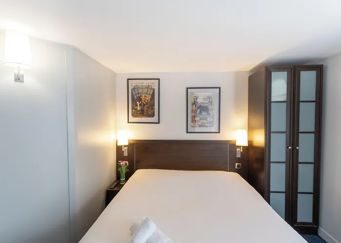 Out Hotel In Nantes-Carquefou