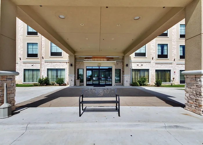 Comfort Inn & Suites Fort Worth - Fossil Creek