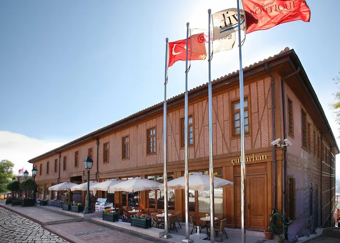 Divan Cukurhan