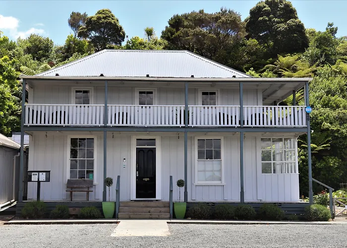 The Old Oak Boutique Hotel