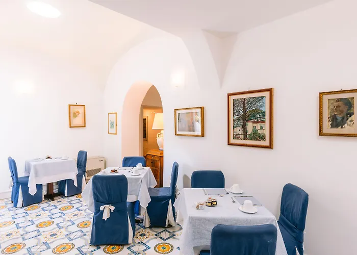 Hotel Toro