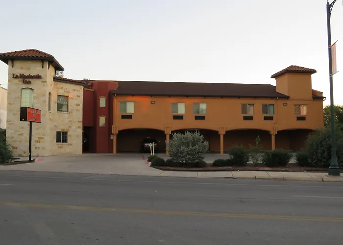 La Hacienda Inn near Alamodome&Riverwalk