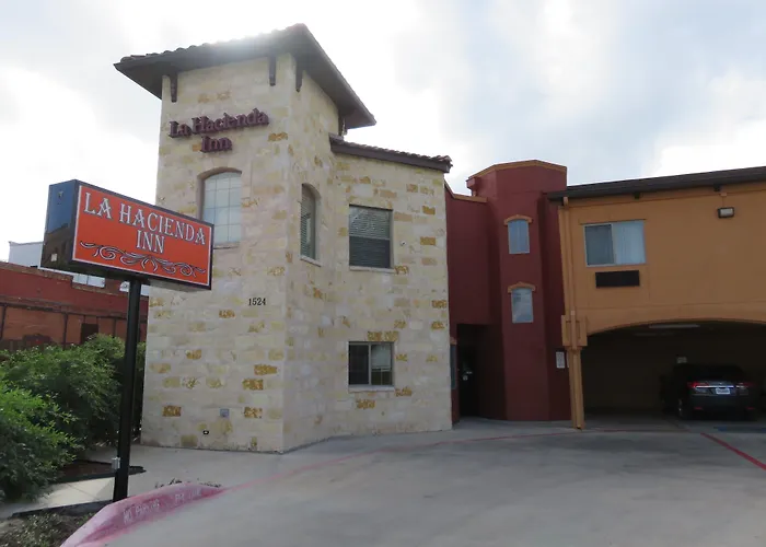 La Hacienda Inn near Alamodome&Riverwalk
