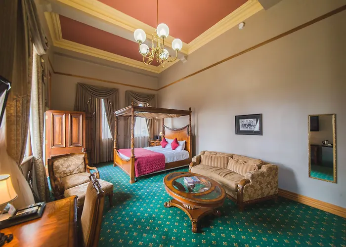 Denison Boutique Hotel