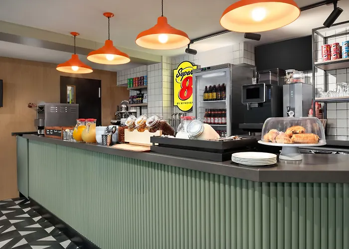 Super 8 By Wyndham Chester East