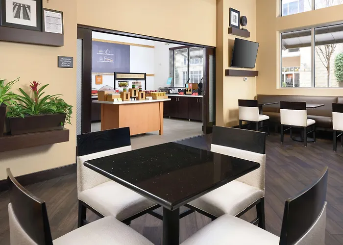 Hampton Inn & Suites Chattanooga Downtown