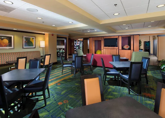 Fairfield Inn & Suites By Marriott Charleston Airport/Convention Center