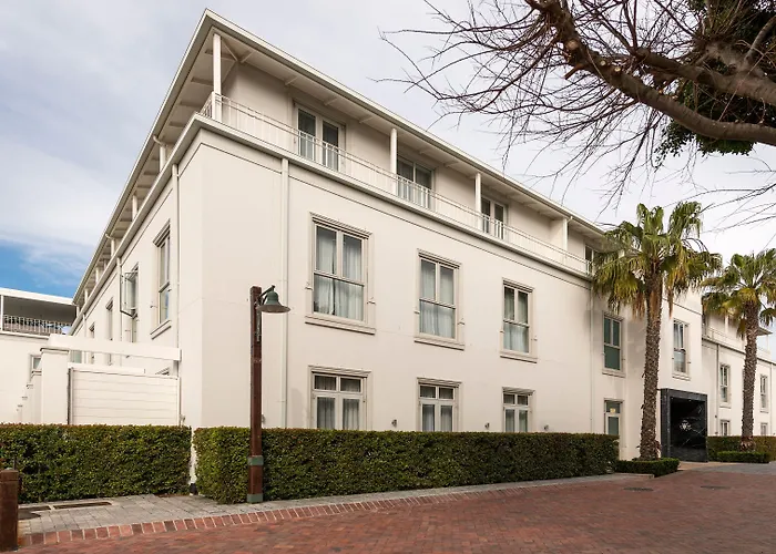 Queen Victoria Hotel By Newmark