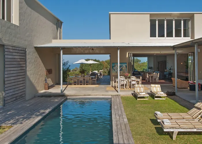 Mosselberg On Grotto Beach