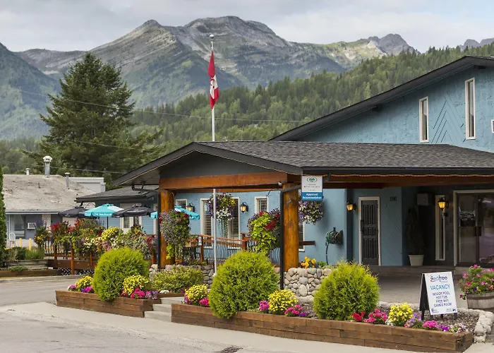Red Tree Lodge